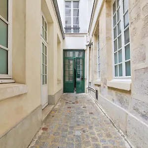new-design-studios-in-the-heart-of-le-marais.fr-paris.fr/